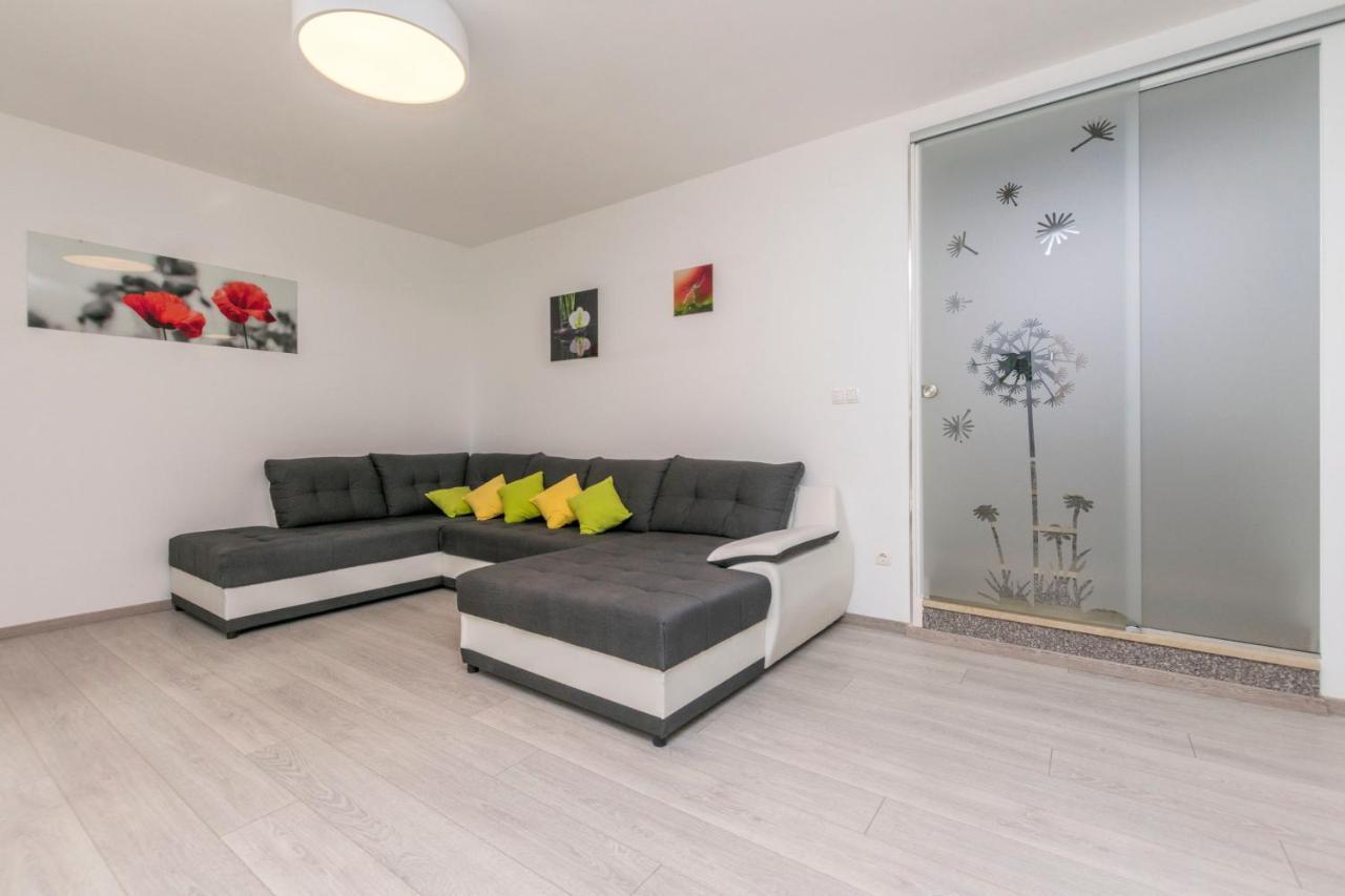 Apartment Dora Duce Ngoại thất bức ảnh