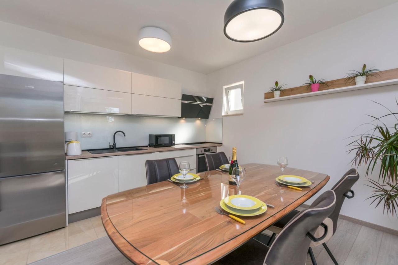 Apartment Dora Duce Ngoại thất bức ảnh