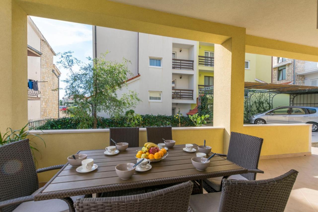 Apartment Dora Duce Ngoại thất bức ảnh